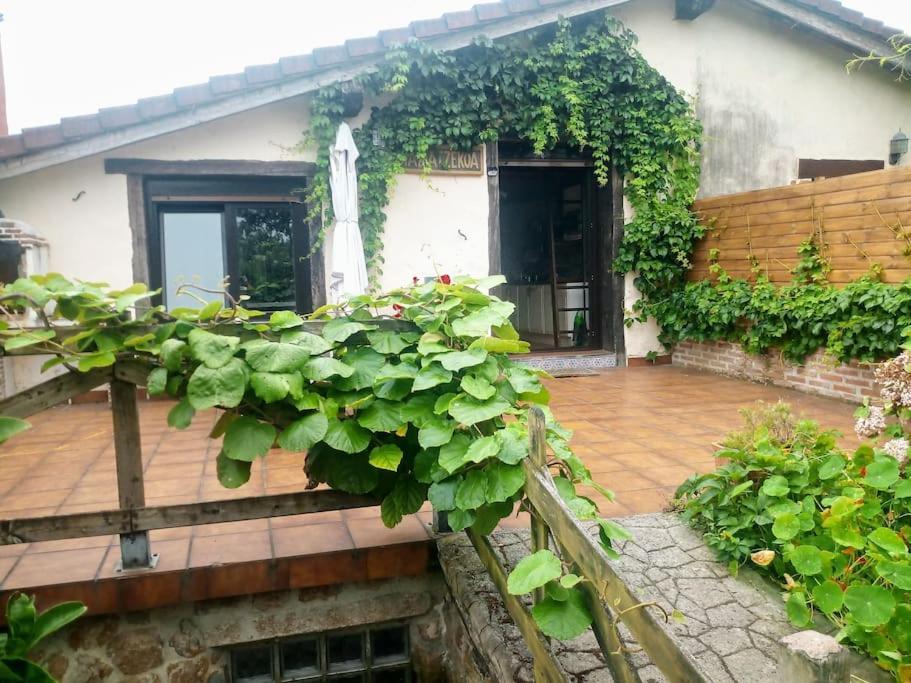 Вілла Casa Con Jardin Y Terraza Privados, Cerca Del Mar Ea Екстер'єр фото